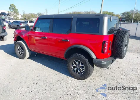 2023 Ford Bronco Badlands z USA, uszkodzony, nr VIN 1FMEE5DH0PLB20325